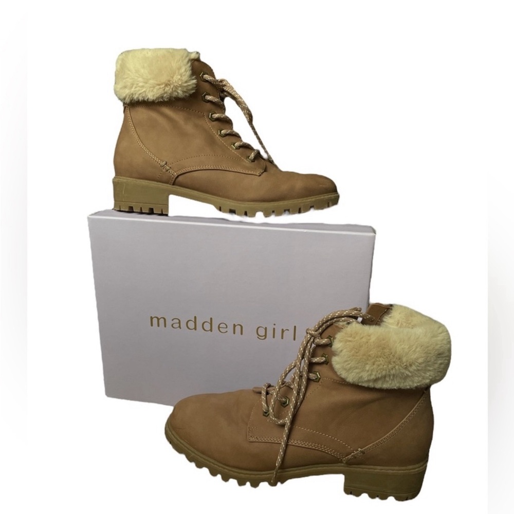 NWT Madden Girl Faux Fur Combat Boots – Size 10